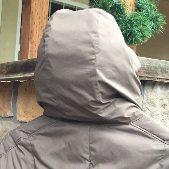 Sorel down vest ski resort cabin lodge cowgirl travel rodeo Christmas festival - Picture 9 of 11